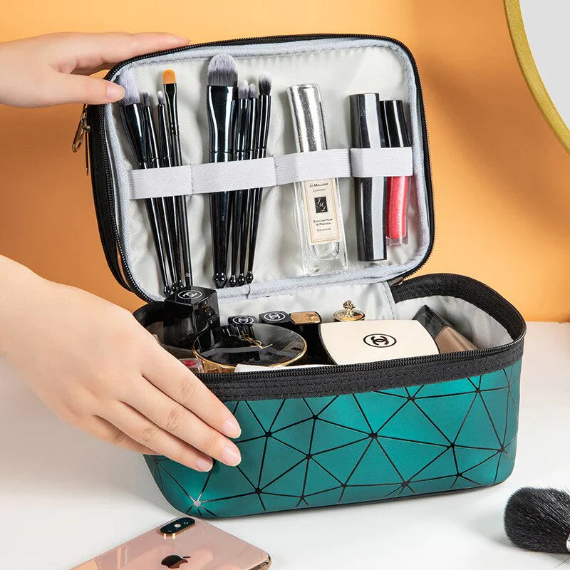 GlamVista - La trousse de maquillage idéale - Pratique et élégante - Voyagez avec style !