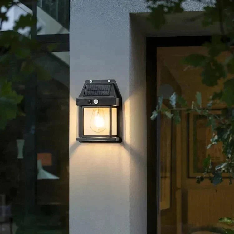 Illuminez votre vie en plein air - Lampe solaire élégante et pratique