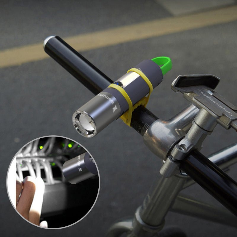 Torche - Illuminez vos nuits - Compagnon idéal - Pratique et puissant - accessoires connectés - accessoires gaming - accessoires high - tech - Flashlights